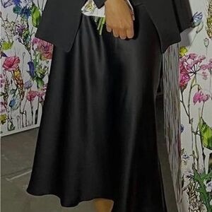 Chic Black A-Line Silk Mix Skirt from Paris Boutique